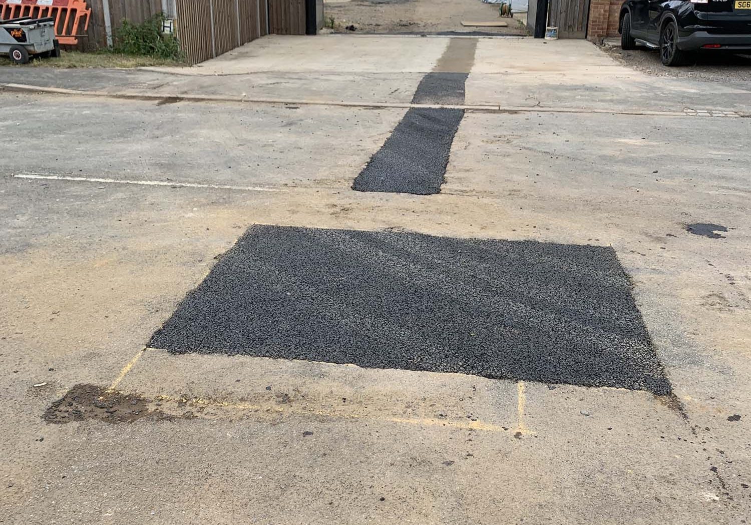 Fixed road with tarmac